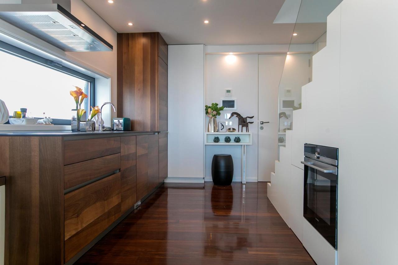 Lovelystay - Luxury 2Br Duplex Apartment In Foz Porto Kültér fotó