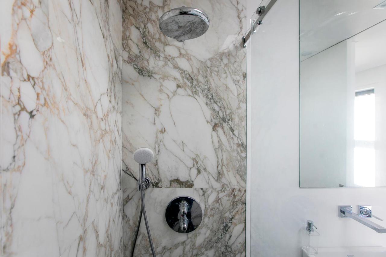 Lovelystay - Luxury 2Br Duplex Apartment In Foz Porto Kültér fotó
