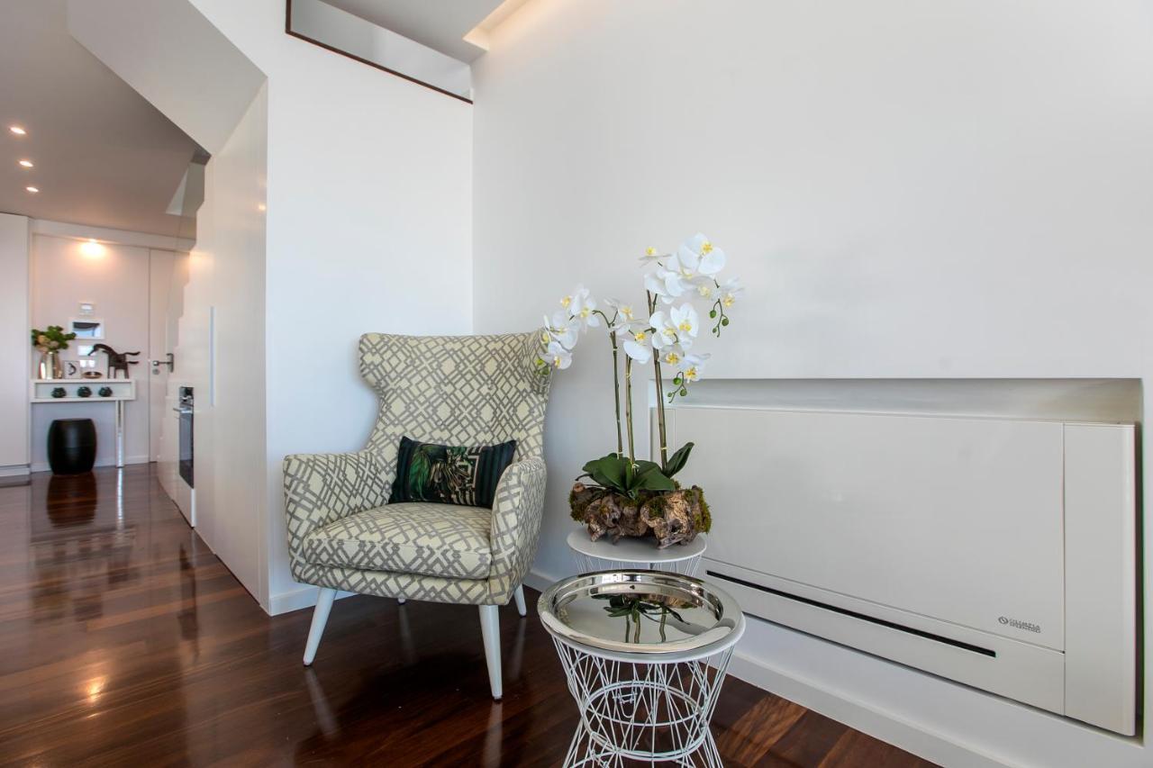 Lovelystay - Luxury 2Br Duplex Apartment In Foz Porto Kültér fotó
