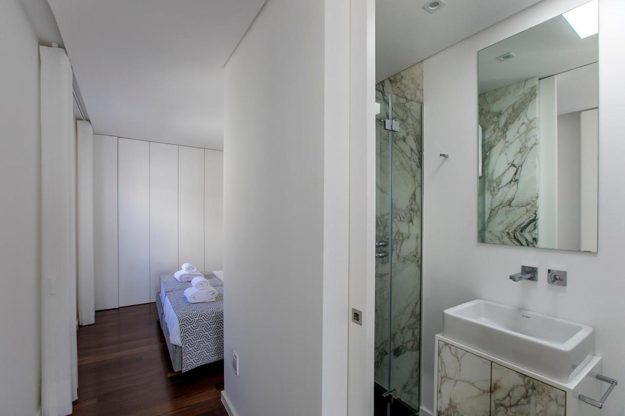 Lovelystay - Luxury 2Br Duplex Apartment In Foz Porto Kültér fotó