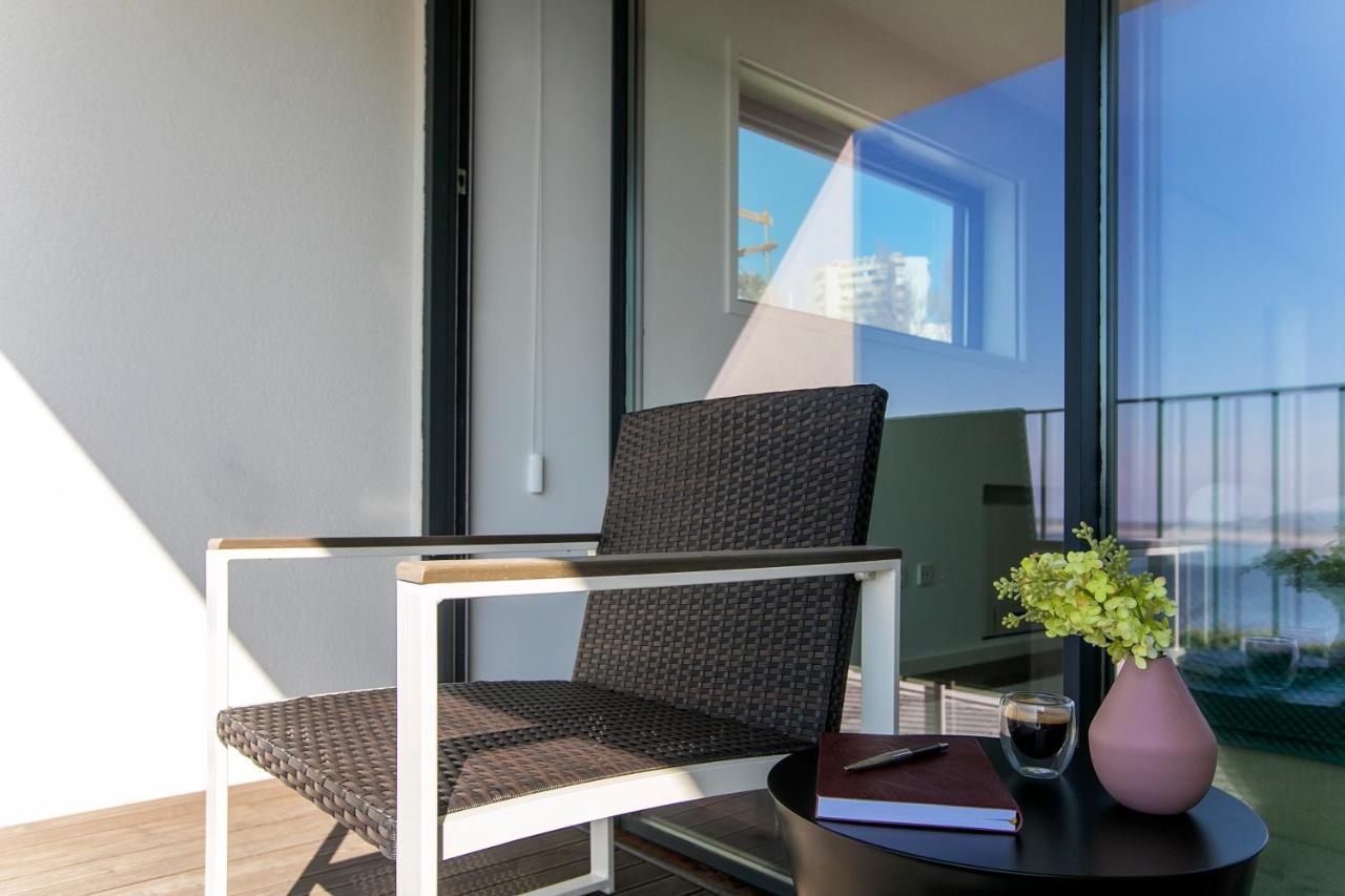 Lovelystay - Luxury 2Br Duplex Apartment In Foz Porto Kültér fotó