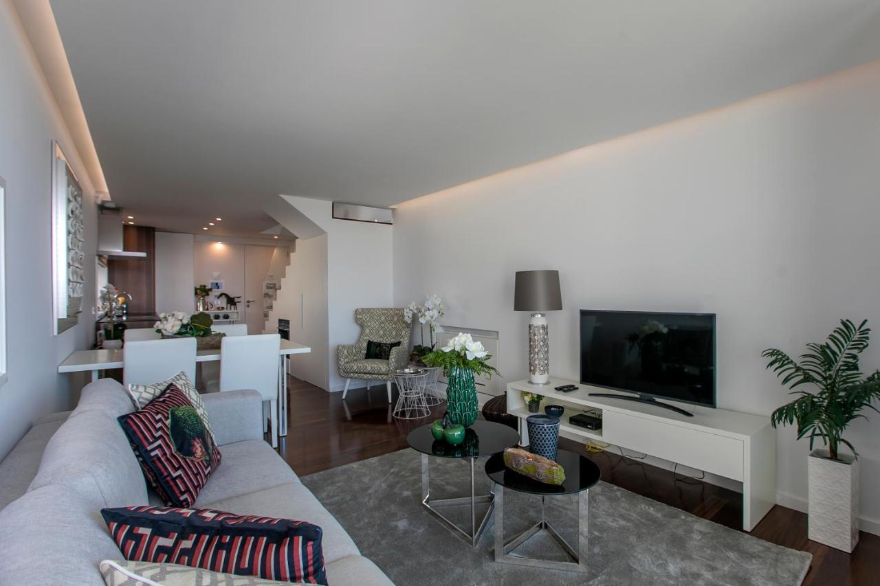 Lovelystay - Luxury 2Br Duplex Apartment In Foz Porto Kültér fotó